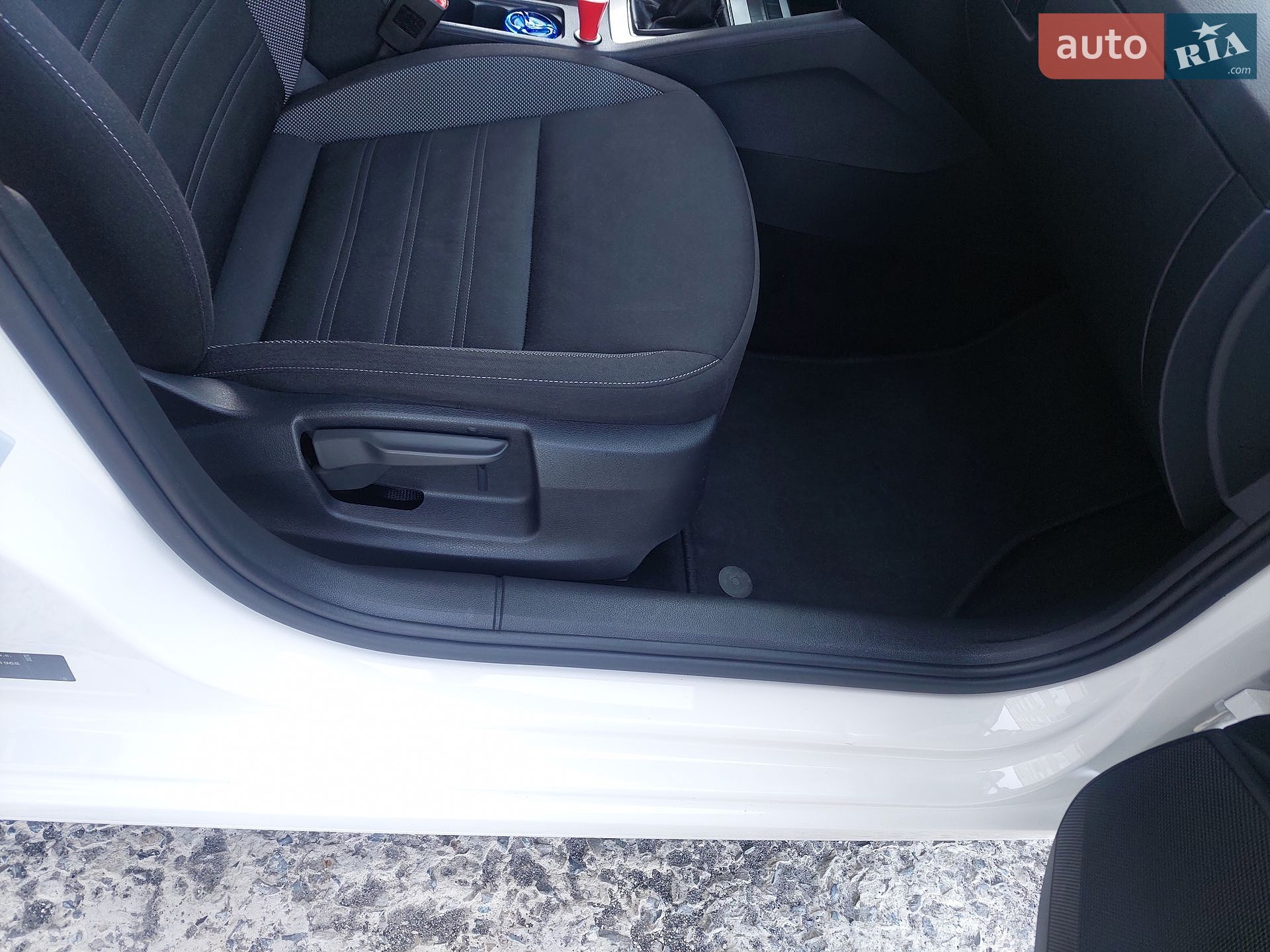 Skoda Octavia 2018 VIN TMBLG7NE9K0061968 фото оголошення 26 з 40