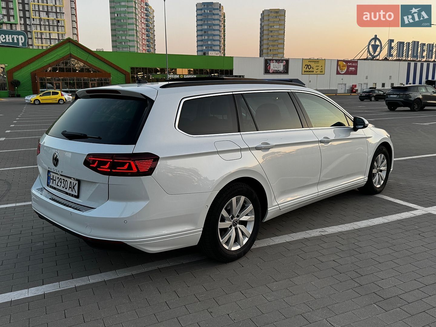 Volkswagen Passat 2022 VIN WVWZZZ3CZNE067464 фото оголошення 7 з 13