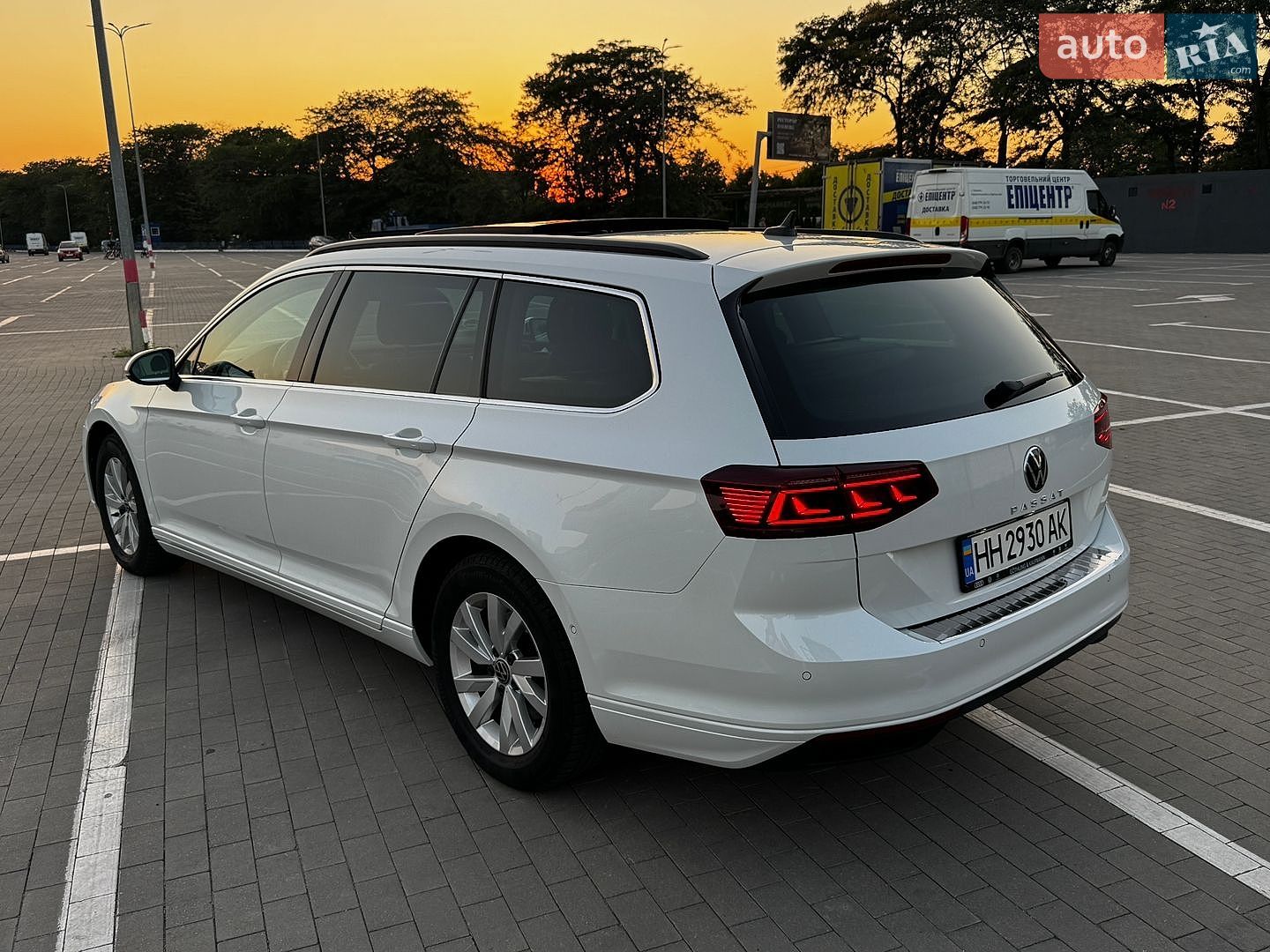 Volkswagen Passat 2022 VIN WVWZZZ3CZNE067464 фото оголошення 9 з 13