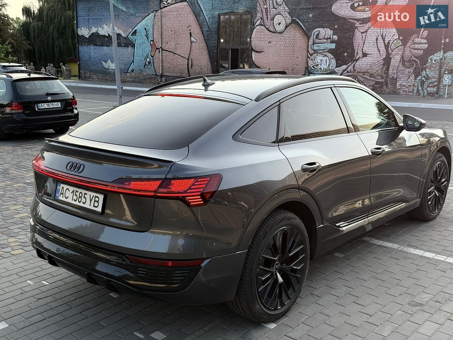 Audi Q8 Sportback e-tron 2023 VIN WAUZZZGE5RB023596 фото оголошення 6 з 111