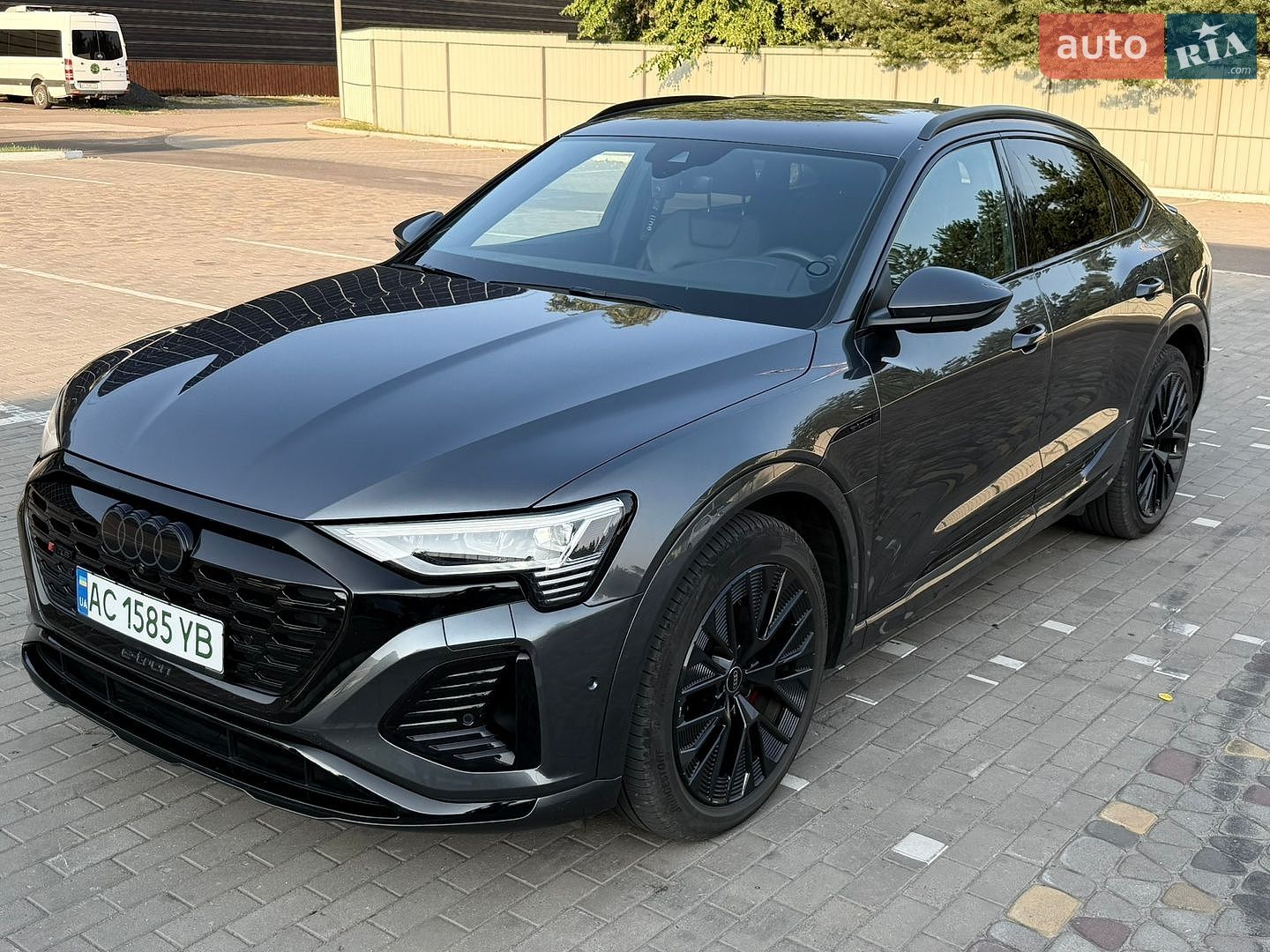Audi Q8 Sportback e-tron 2023 VIN WAUZZZGE5RB023596 фото оголошення 14 з 111