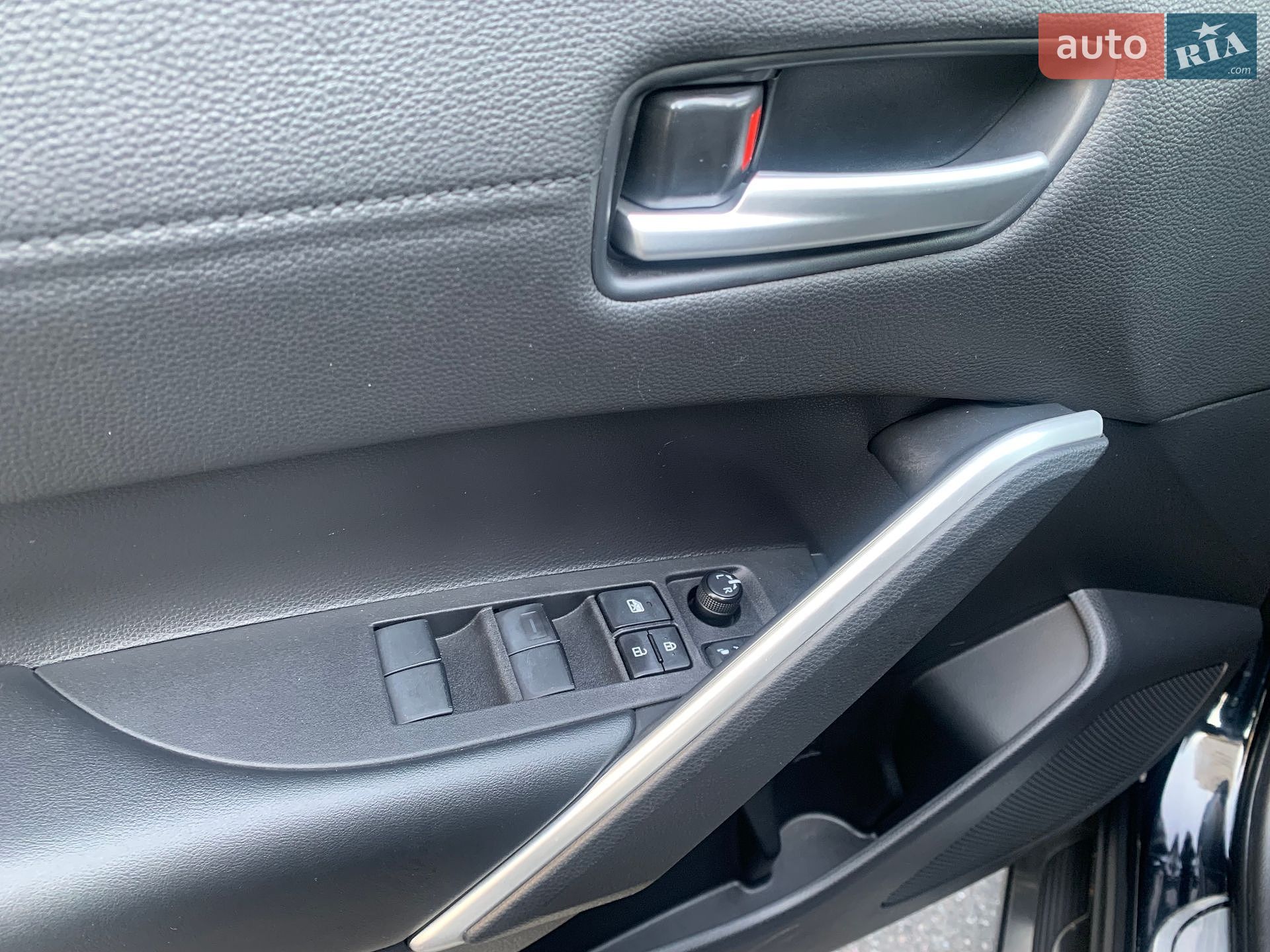 Toyota Corolla Cross 2022 VIN JTNABACB00J005884 фото оголошення 34 з 78