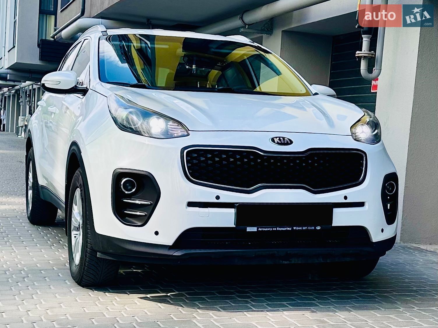 Kia Sportage 2017 VIN U5YPG815GHL380951 фото оголошення 2 з 76