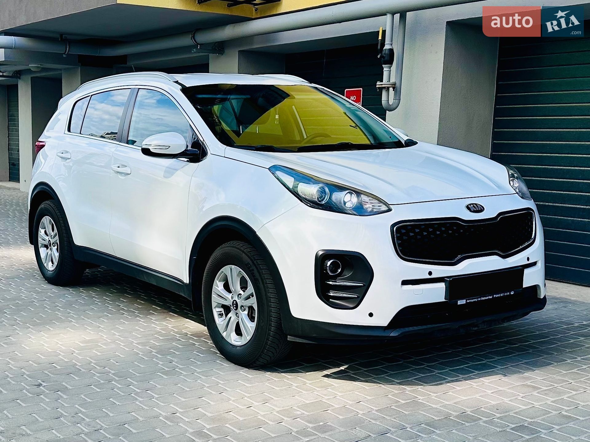 Kia Sportage 2017 VIN U5YPG815GHL380951 фото оголошення 2 з 29