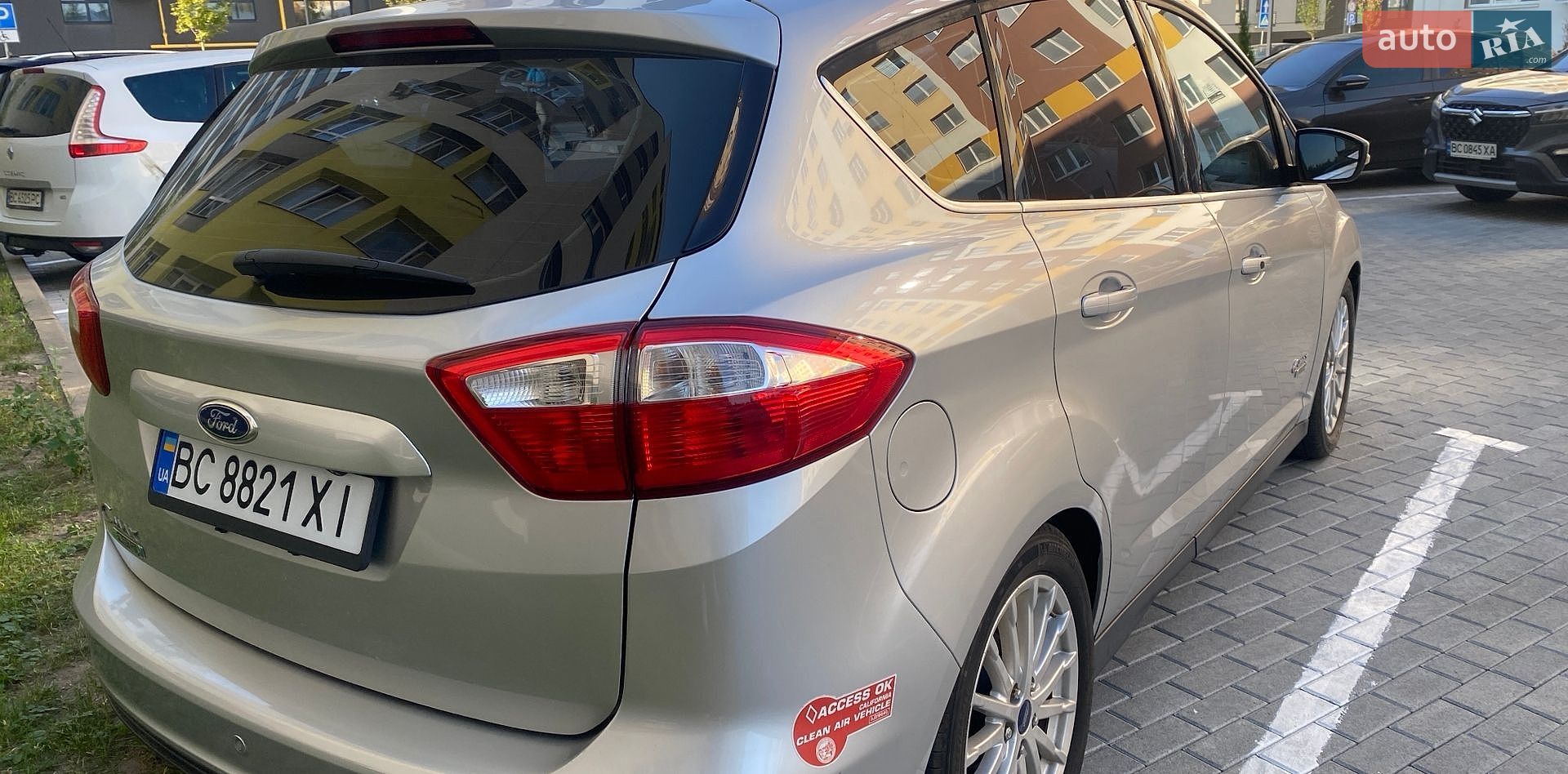Ford C-Max 2016 VIN 1FADP5CU5GL106144 фото оголошення 8 з 19