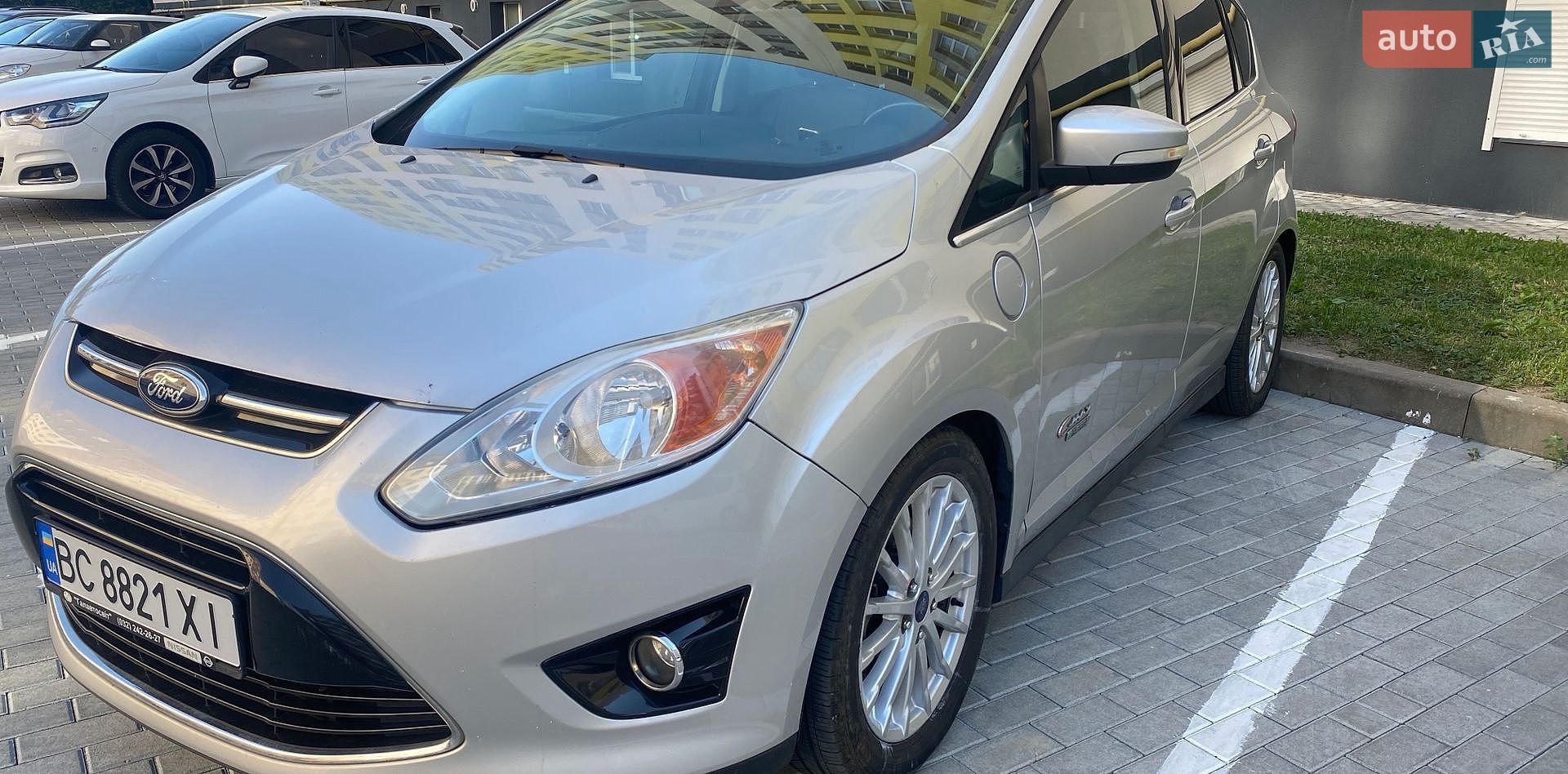 Ford C-Max 2016 VIN 1FADP5CU5GL106144 фото оголошення 2 з 19