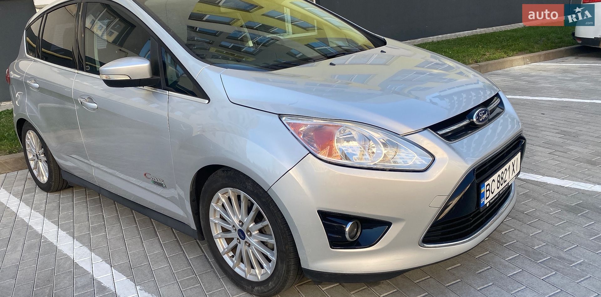 Ford C-Max 2016 VIN 1FADP5CU5GL106144 фото оголошення 5 з 19