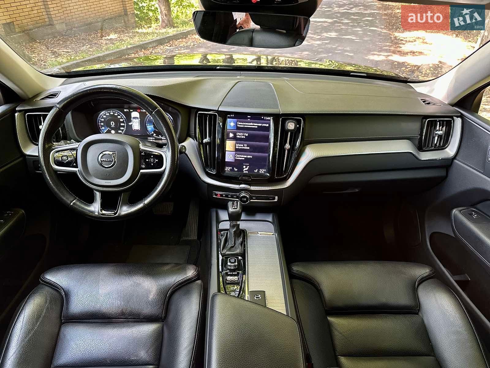Volvo XC60 2018 VIN YV1UZ68UCK1198331 фото оголошення 15 з 19