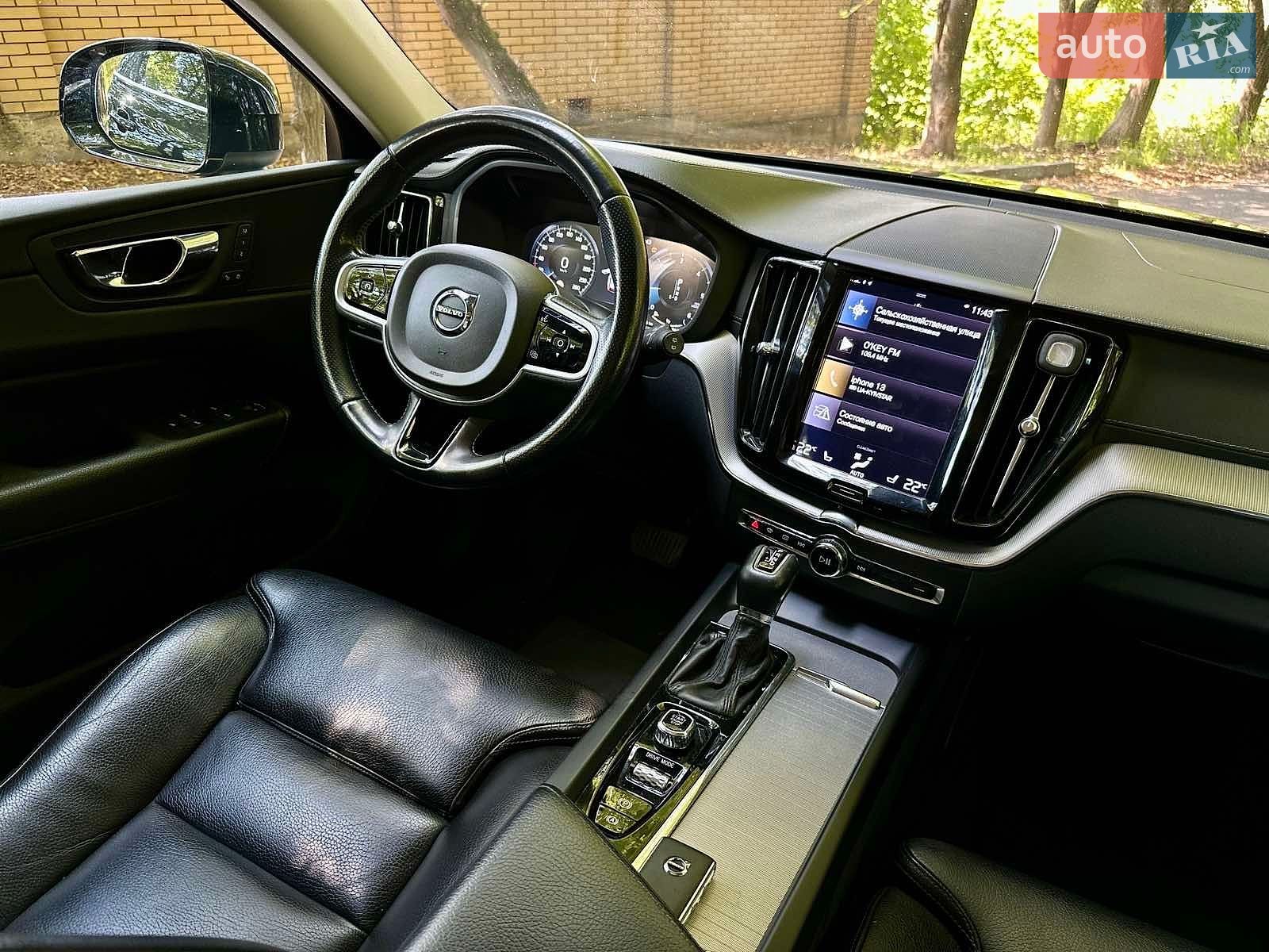 Volvo XC60 2018 VIN YV1UZ68UCK1198331 фото оголошення 16 з 19