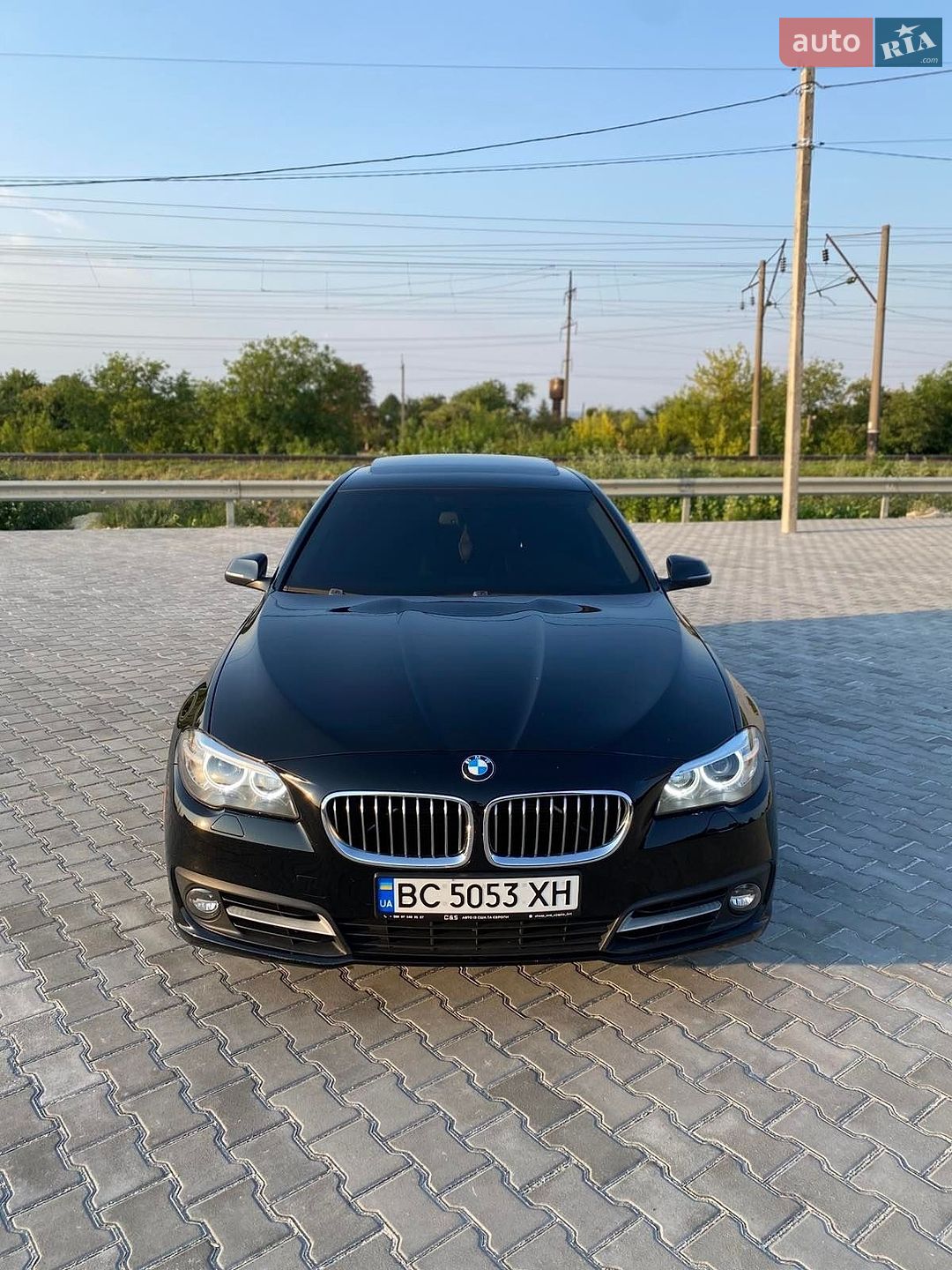 BMW 5 Series 2015 VIN WBA5A5C54GD529846 фото оголошення 4 з 40