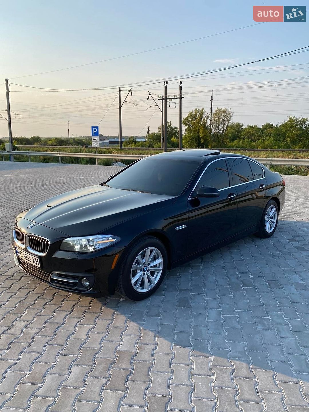 BMW 5 Series 2015 VIN WBA5A5C54GD529846 фото оголошення 9 з 40