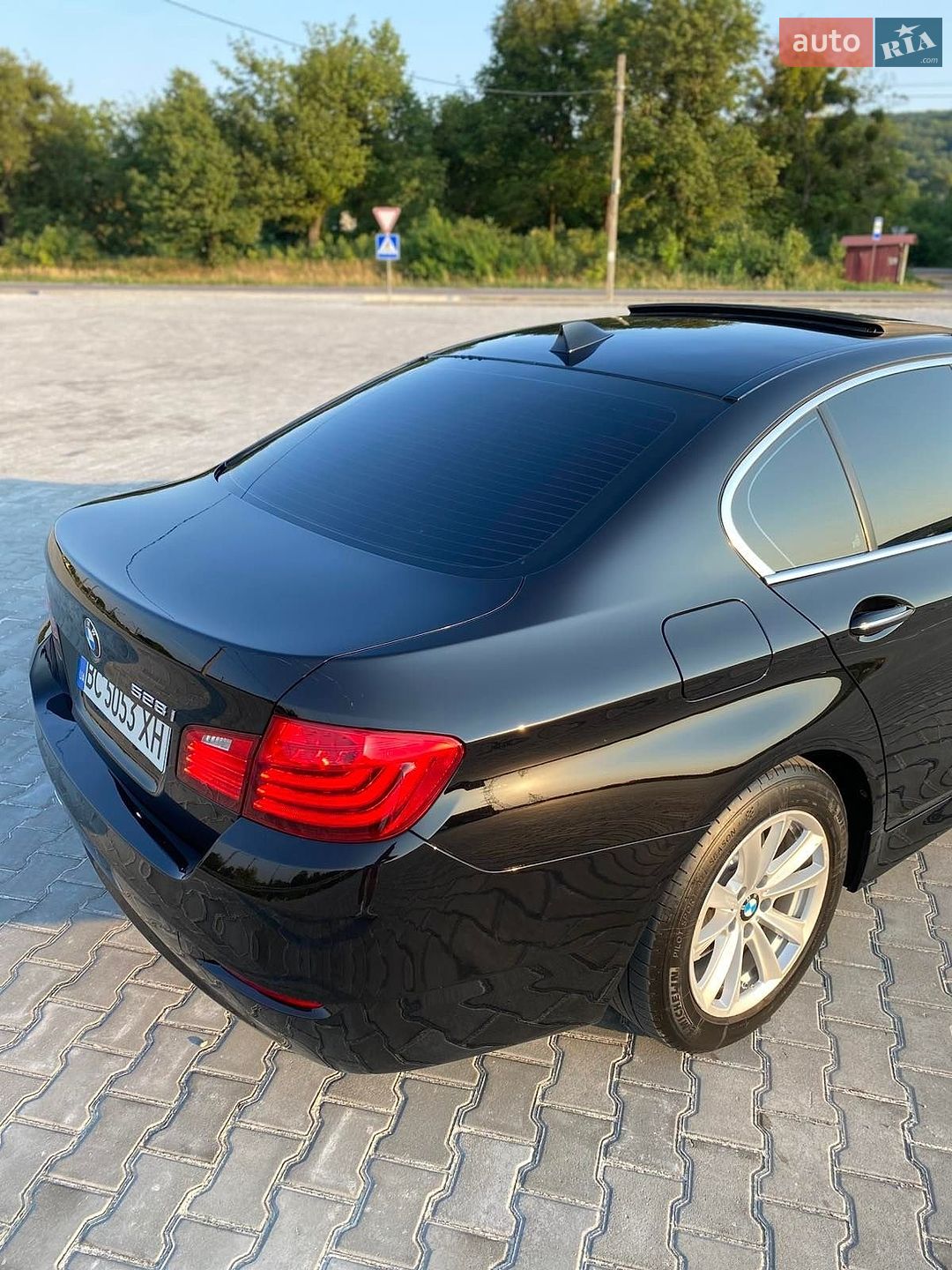 BMW 5 Series 2015 VIN WBA5A5C54GD529846 фото оголошення 14 з 40