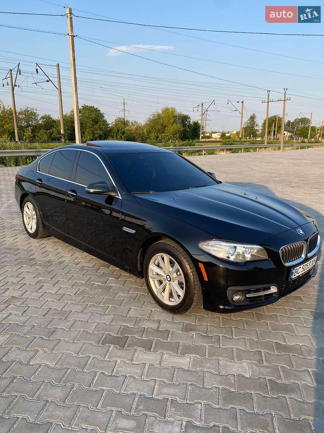 BMW 5 Series 2015 VIN WBA5A5C54GD529846 фото оголошення 16 з 40