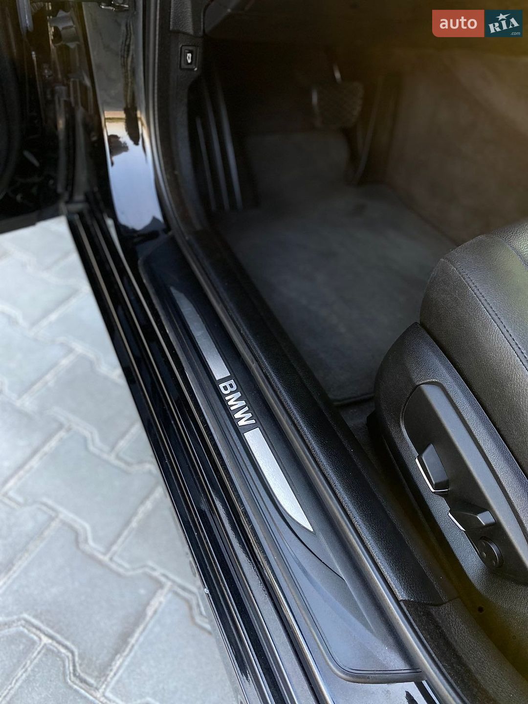 BMW 5 Series 2015 VIN WBA5A5C54GD529846 фото оголошення 25 з 40