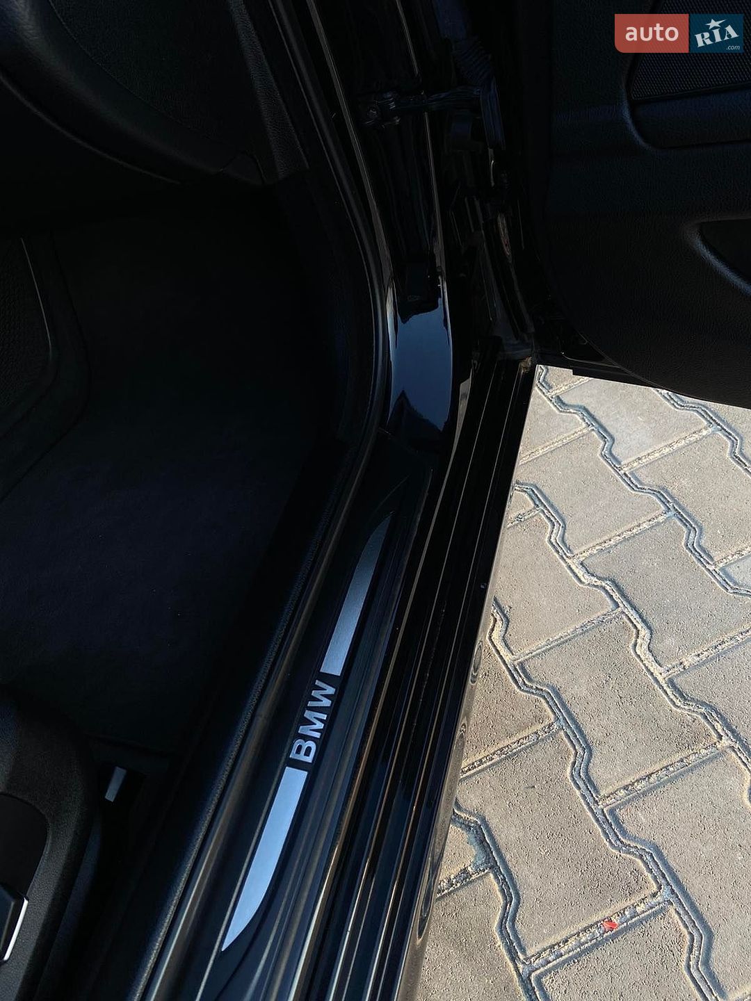 BMW 5 Series 2015 VIN WBA5A5C54GD529846 фото оголошення 33 з 40