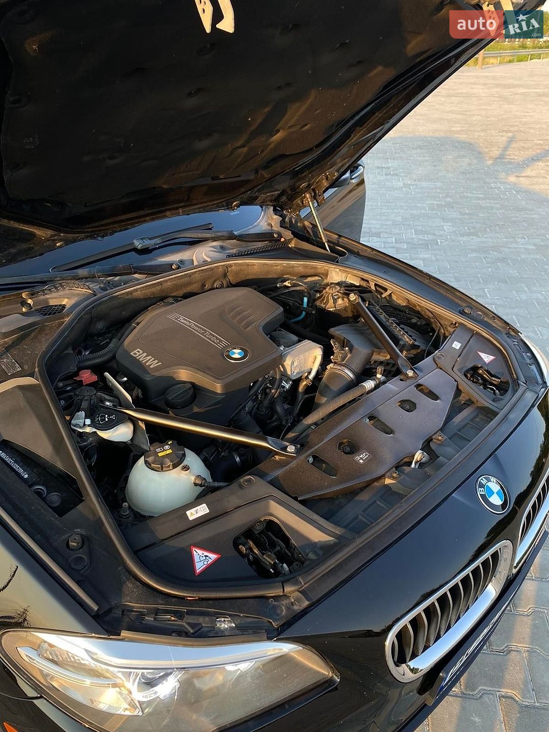 BMW 5 Series 2015 VIN WBA5A5C54GD529846 фото оголошення 37 з 40