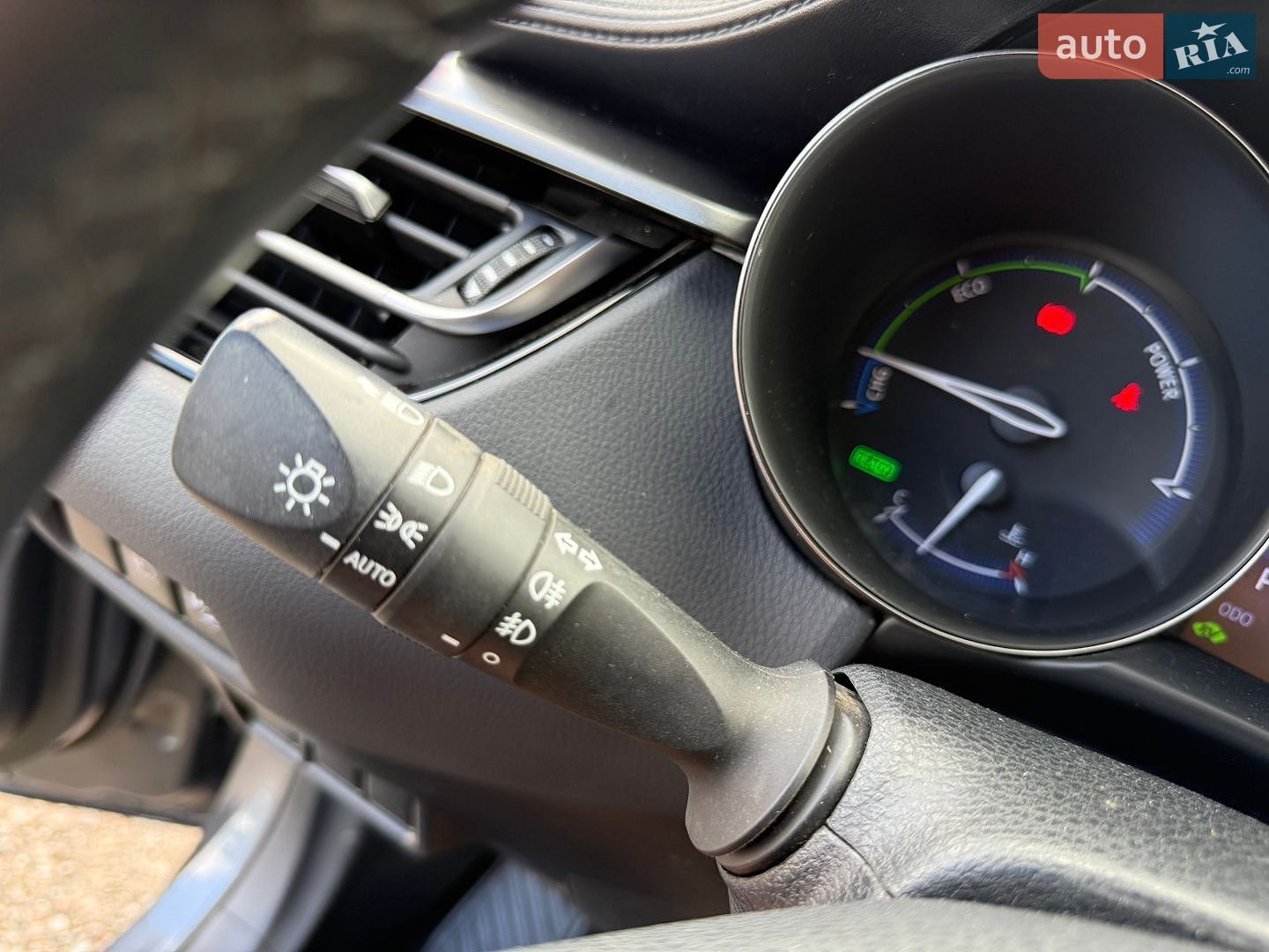 Toyota C-HR 2018 VIN NMTKZ3BX60R201049 фото оголошення 16 з 30