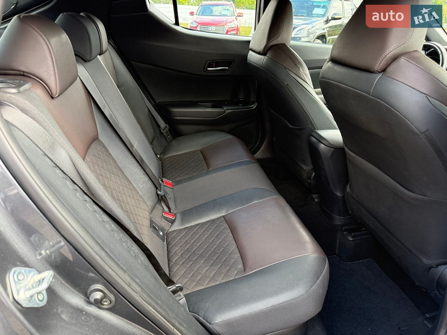 Toyota C-HR 2018 VIN NMTKZ3BX60R201049 фото оголошення 25 з 30
