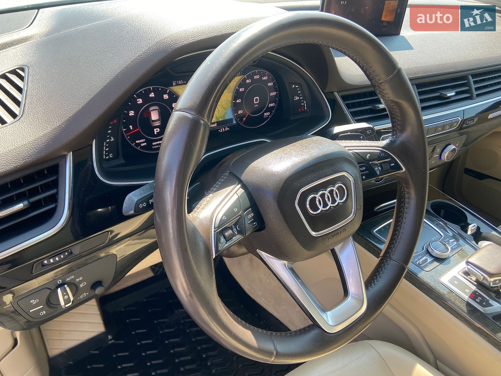 Audi Q7 2019 VIN WA1LAAF77KD012818 фото оголошення 38 з 44