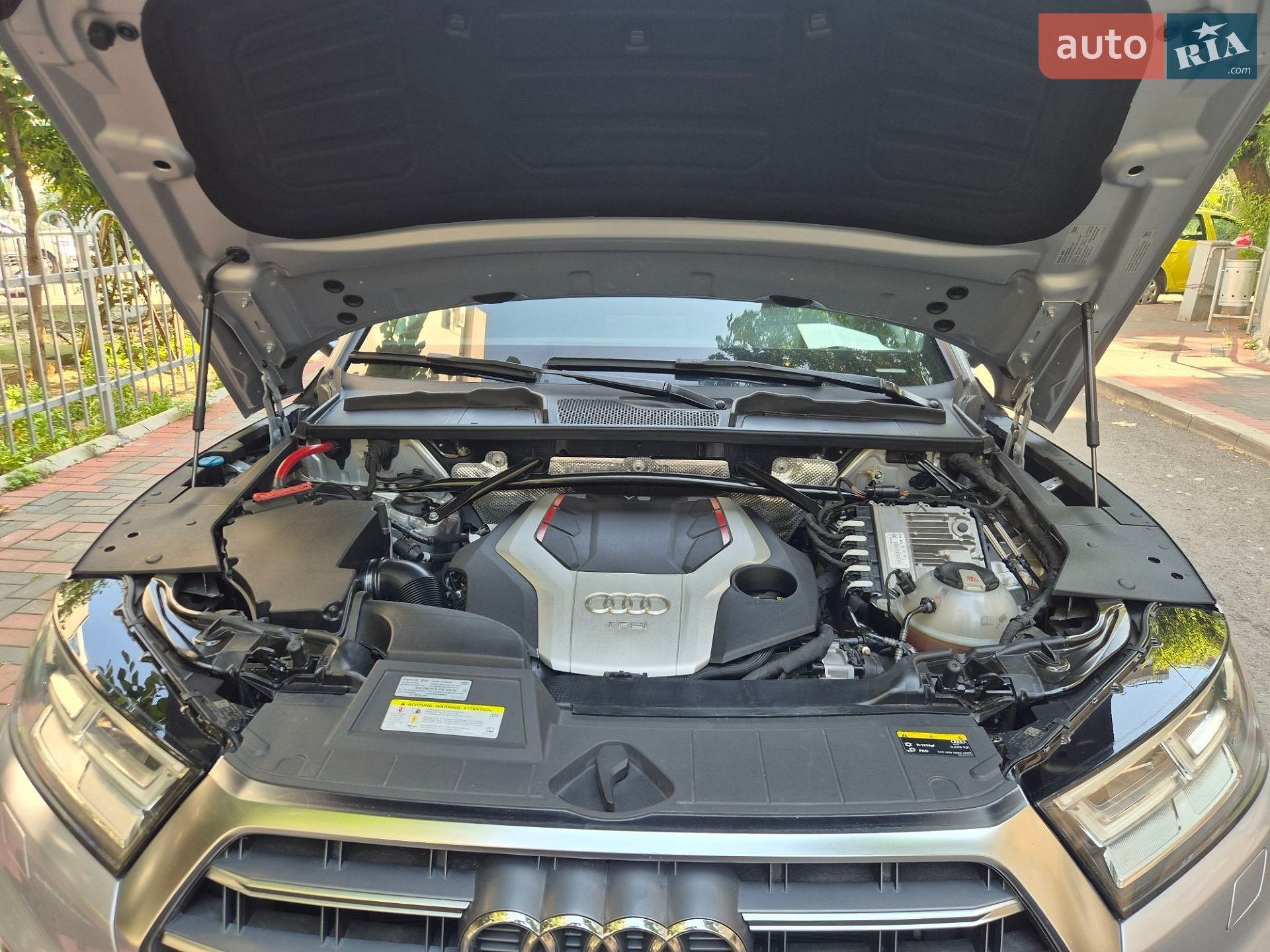 Audi SQ5 2018 VIN WA1C4AFY1K2001051 фото оголошення 7 з 28