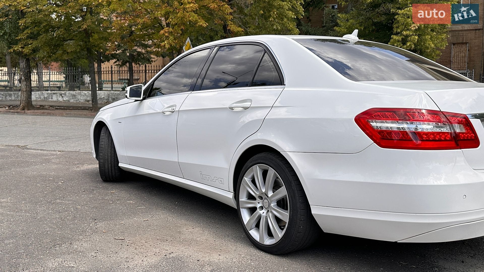 Mercedes-Benz E-Class 2012 VIN WDD2120021A720840 фото оголошення 4 з 13