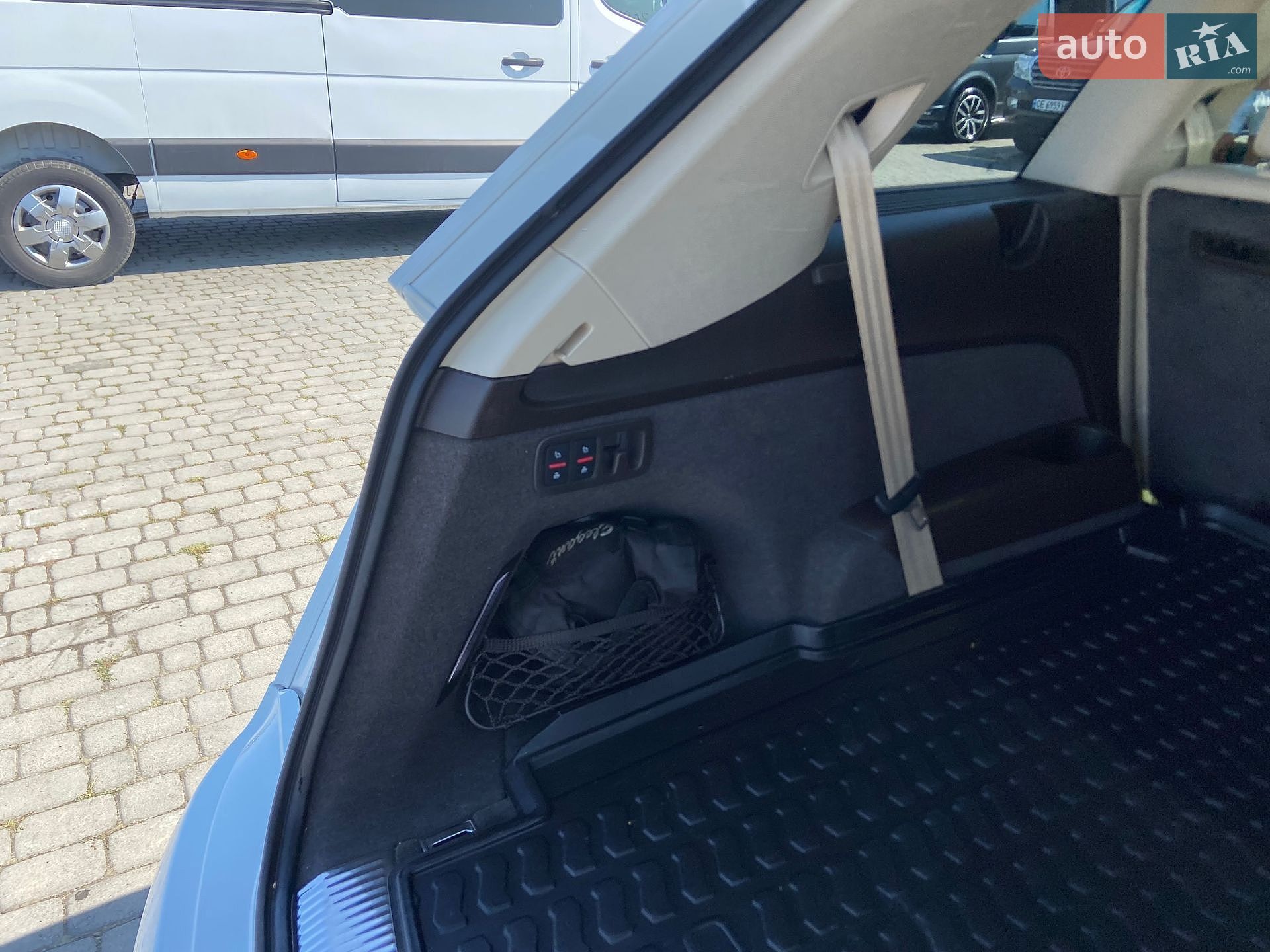 Audi Q7 2019 VIN WA1LAAF77KD012818 фото оголошення 13 з 44