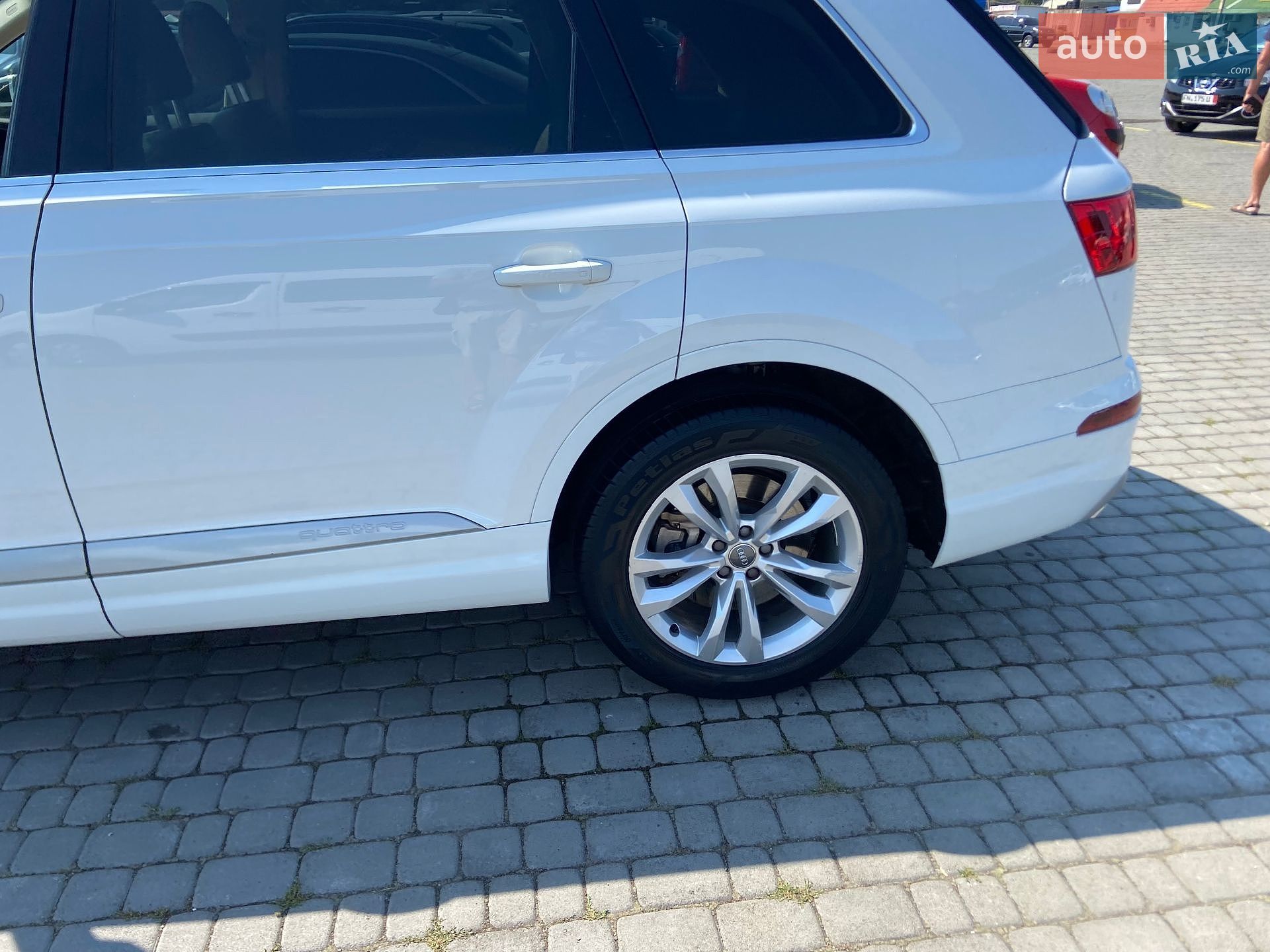 Audi Q7 2019 VIN WA1LAAF77KD012818 фото оголошення 25 з 44