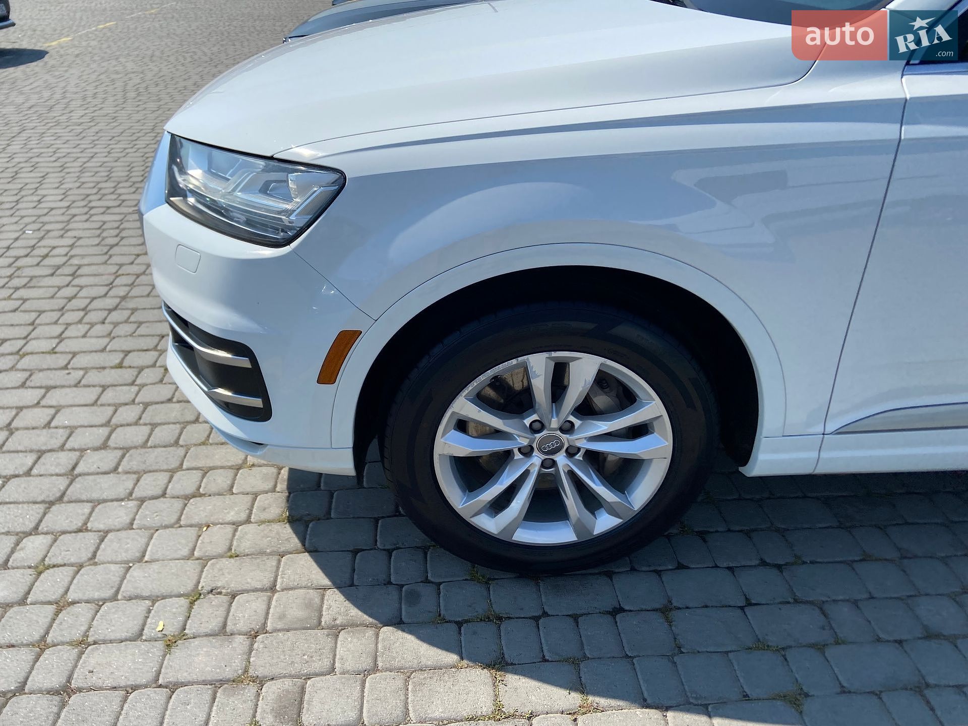 Audi Q7 2019 VIN WA1LAAF77KD012818 фото оголошення 28 з 44