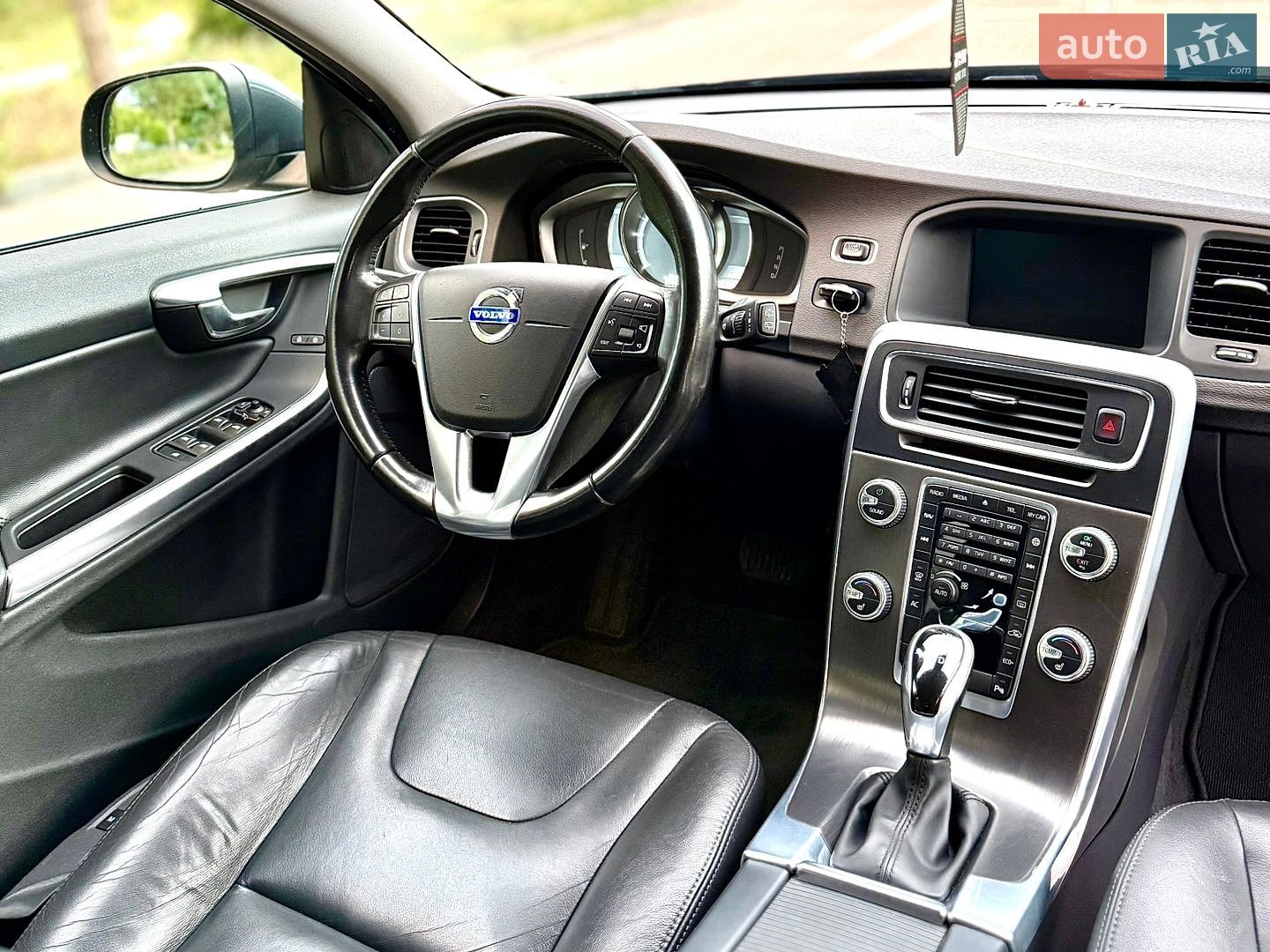 Volvo V60 2015 VIN YV1FWA88DG1289605 фото оголошення 21 з 27