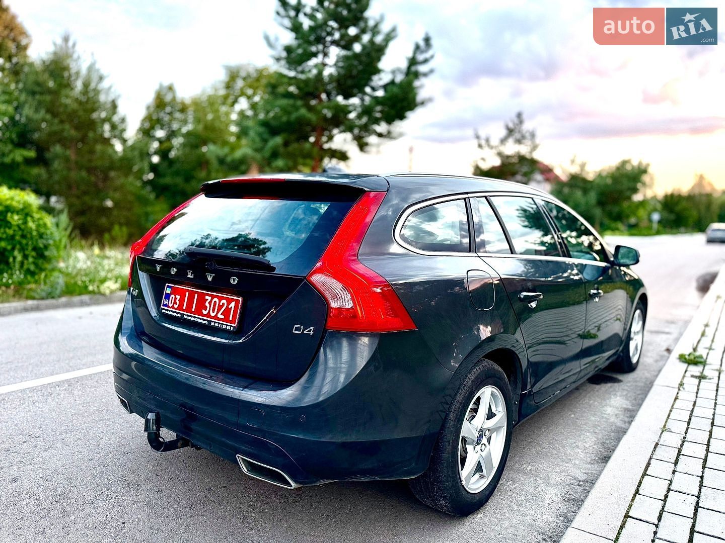 Volvo V60 2015 VIN YV1FWA88DG1289605 фото оголошення 9 з 27
