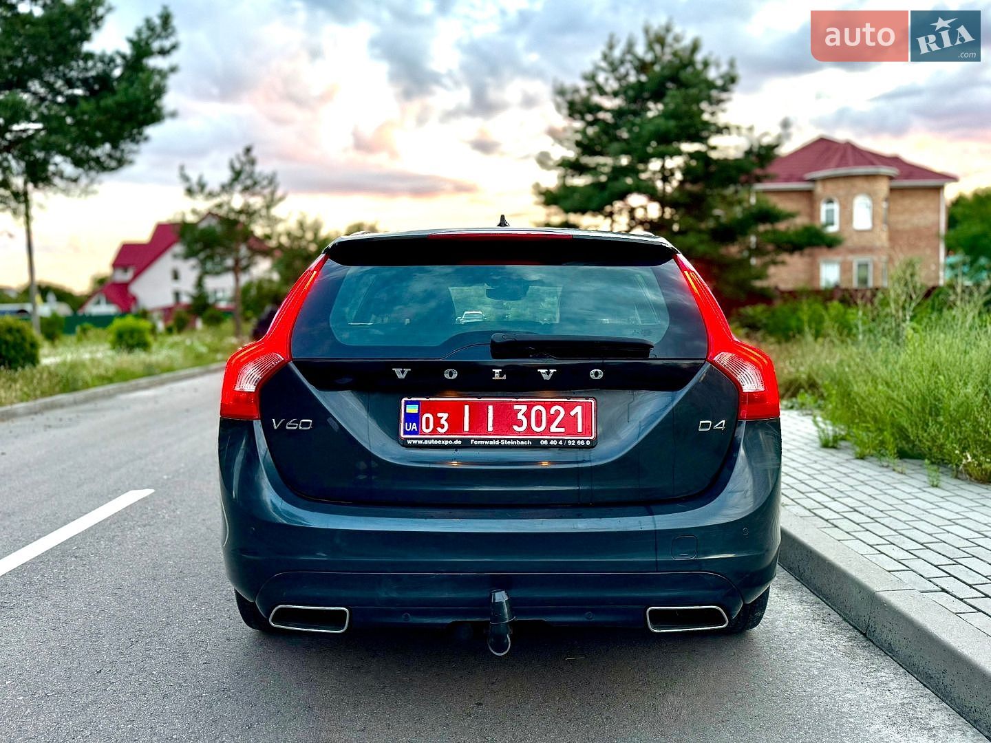 Volvo V60 2015 VIN YV1FWA88DG1289605 фото оголошення 10 з 27