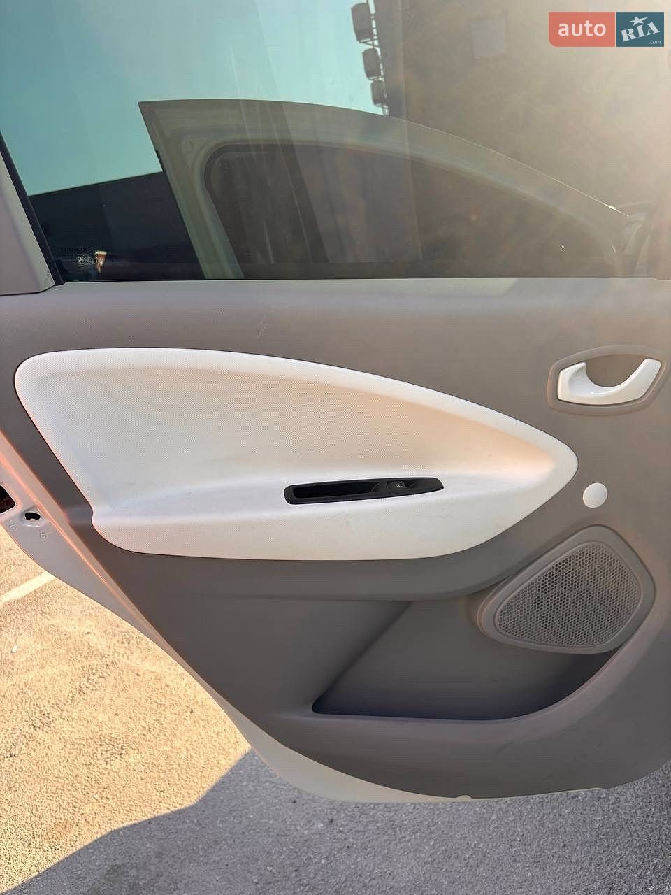 Renault Zoe 2018 VIN VF1AG000662095384 фото оголошення 20 з 28