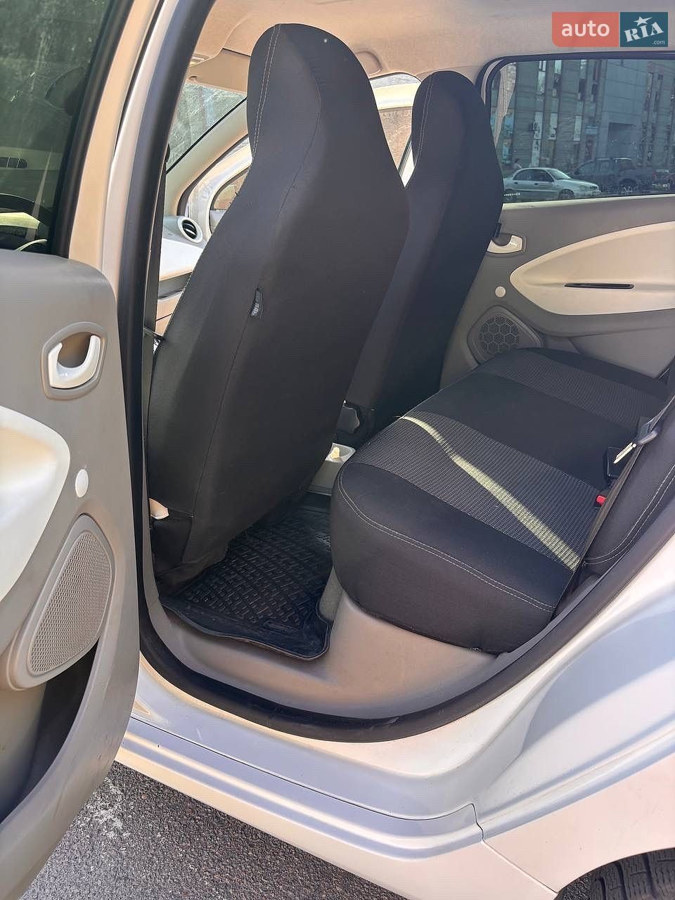 Renault Zoe 2018 VIN VF1AG000662095384 фото оголошення 18 з 28