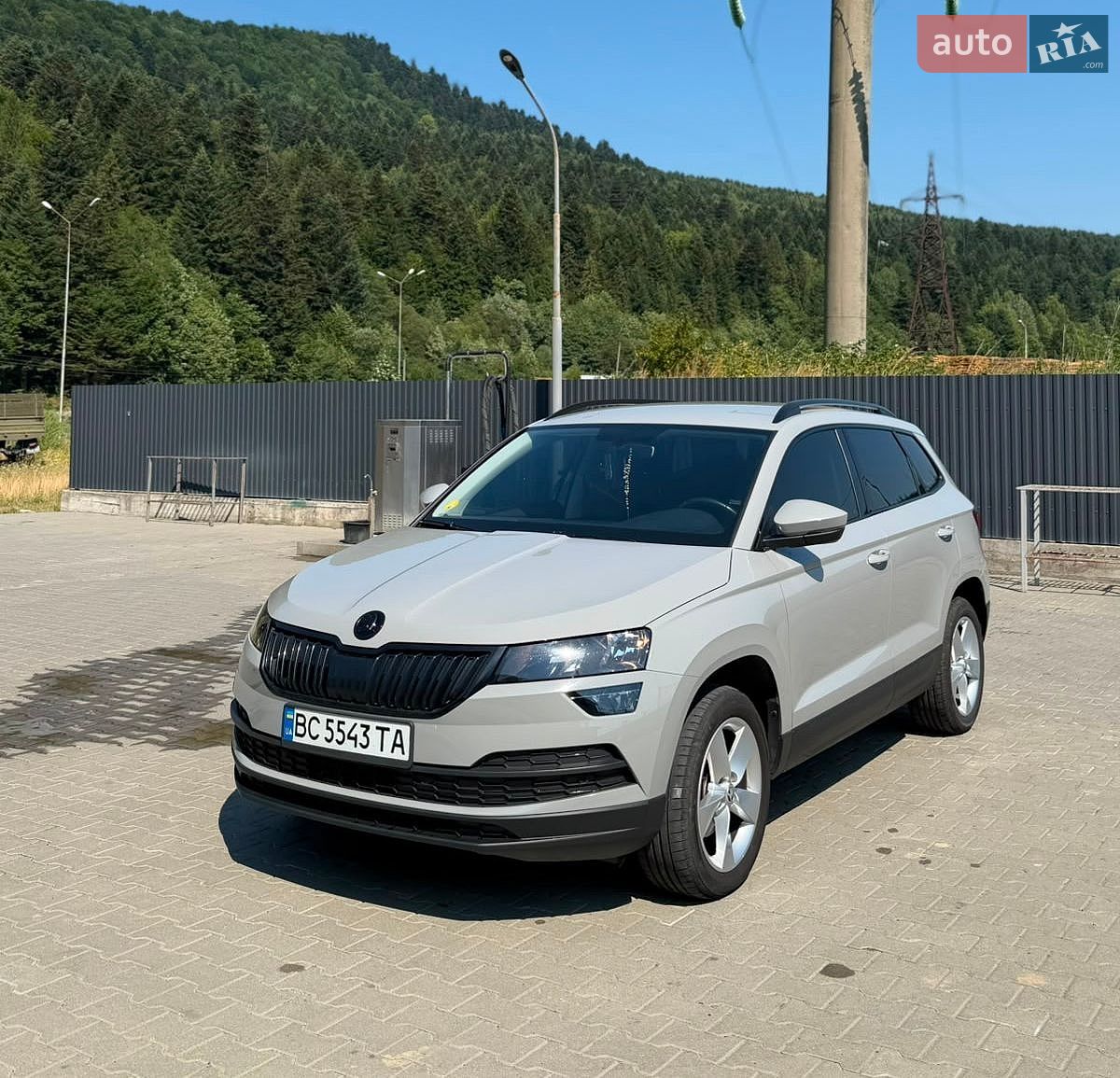 Skoda Karoq 2019 VIN TMBJG7NU7K2041852 фото оголошення 4 з 23