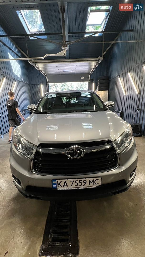 Toyota Highlander 2015 VIN 5TDJKRFH4GS235802 фото оголошення 4 з 12