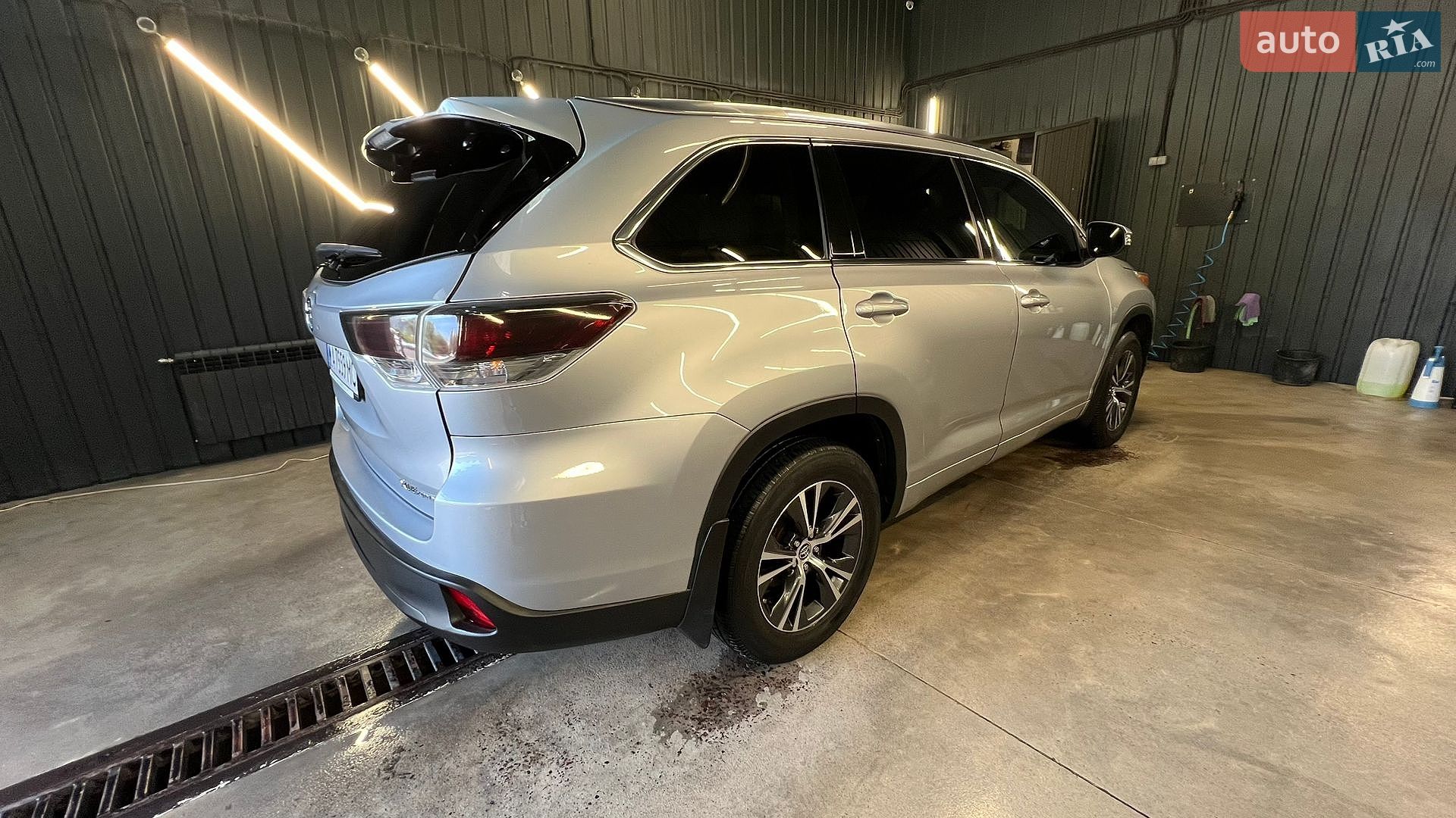 Toyota Highlander 2015 VIN 5TDJKRFH4GS235802 фото оголошення 6 з 12