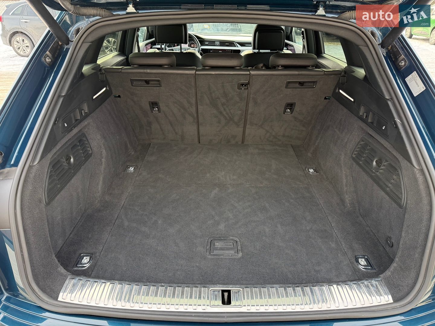 Audi e-tron 2020 VIN WAUZZZGEXMB004759 фото оголошення 149 з 154