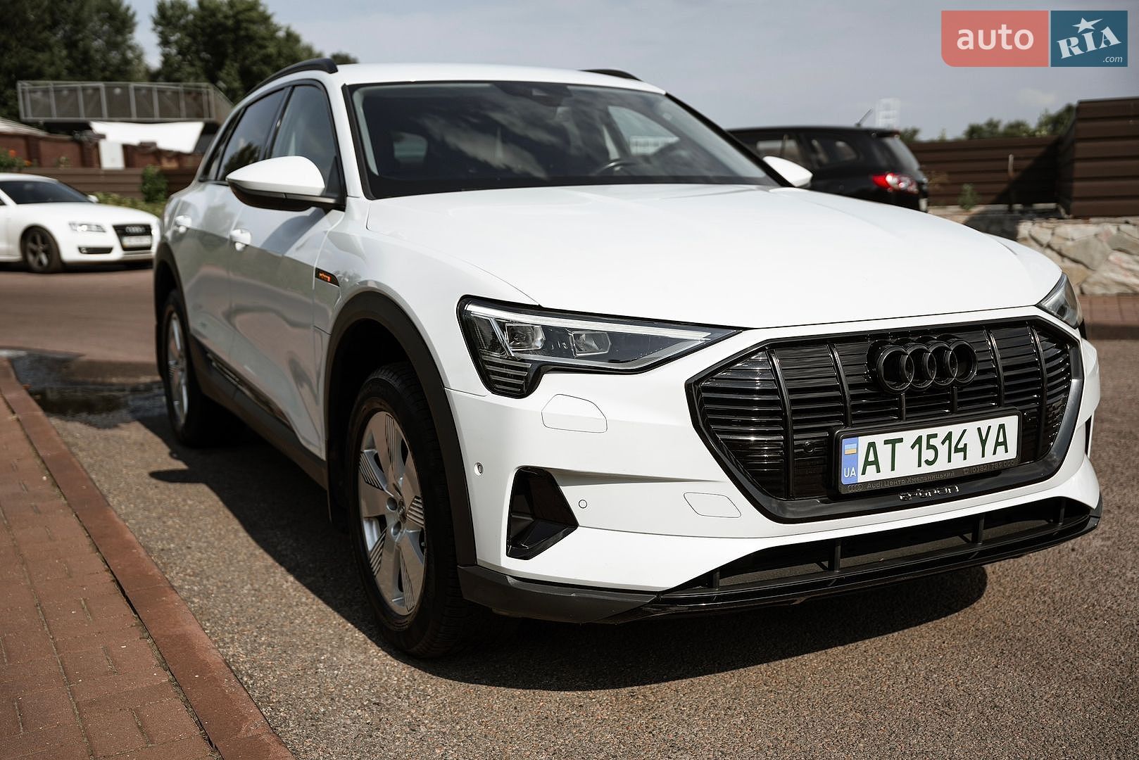 Audi e-tron 2020 VIN WAUZZZGE4LB037271 фото оголошення 14 з 99