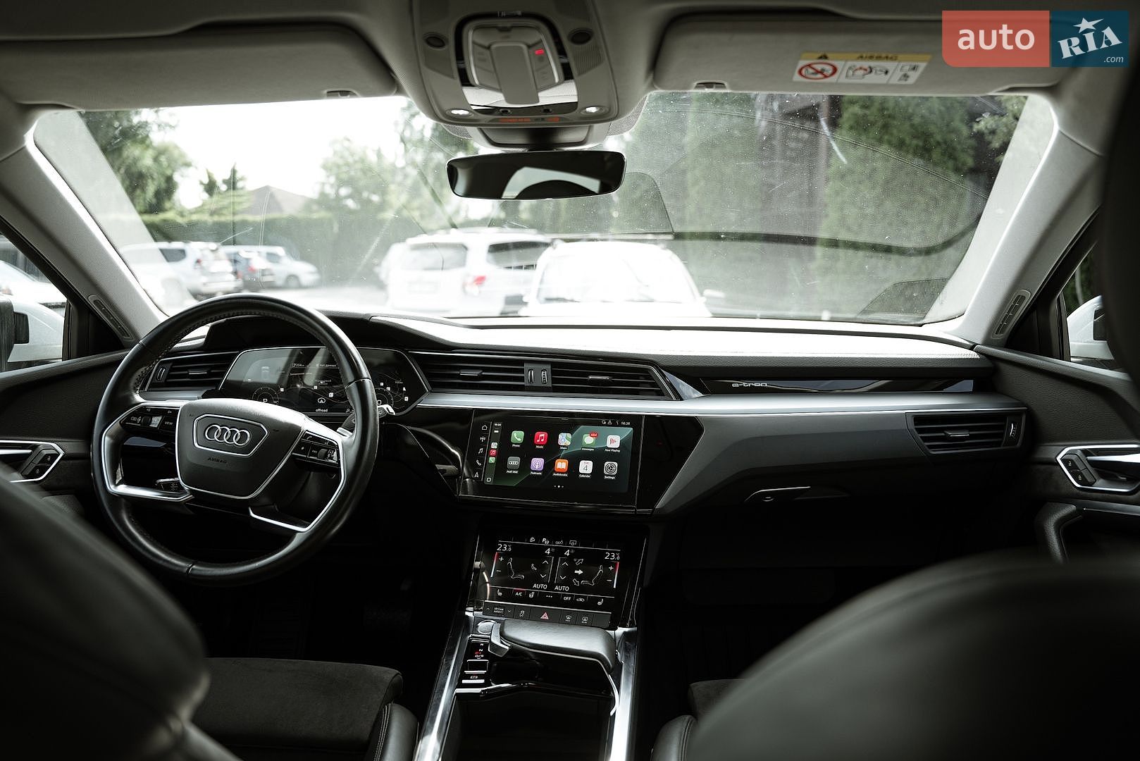 Audi e-tron 2020 VIN WAUZZZGE4LB037271 фото оголошення 16 з 99