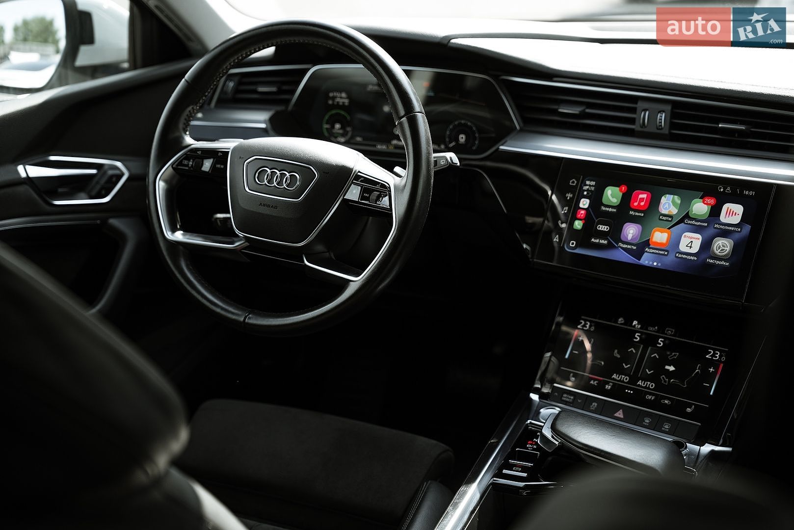 Audi e-tron 2020 VIN WAUZZZGE4LB037271 фото оголошення 20 з 99