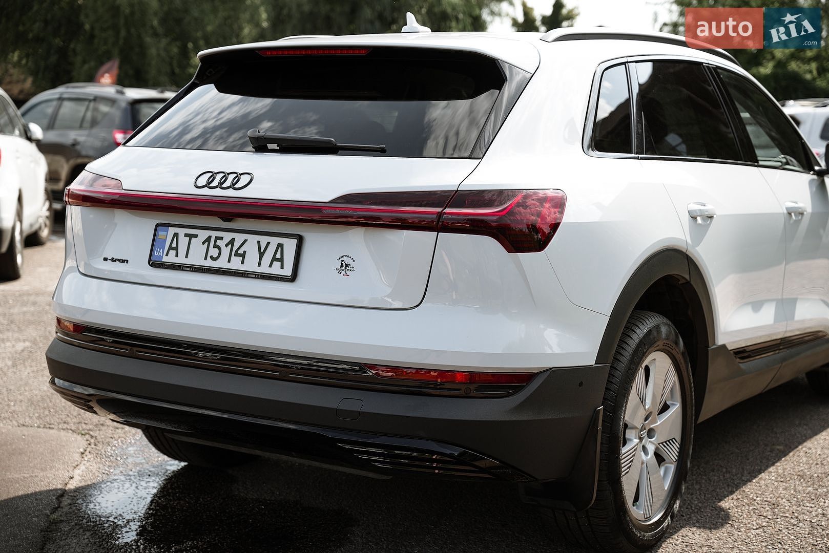 Audi e-tron 2020 VIN WAUZZZGE4LB037271 фото оголошення 7 з 99