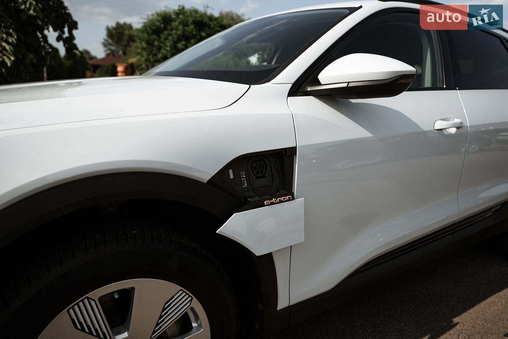 Audi e-tron 2020 VIN WAUZZZGE4LB037271 фото оголошення 52 з 99