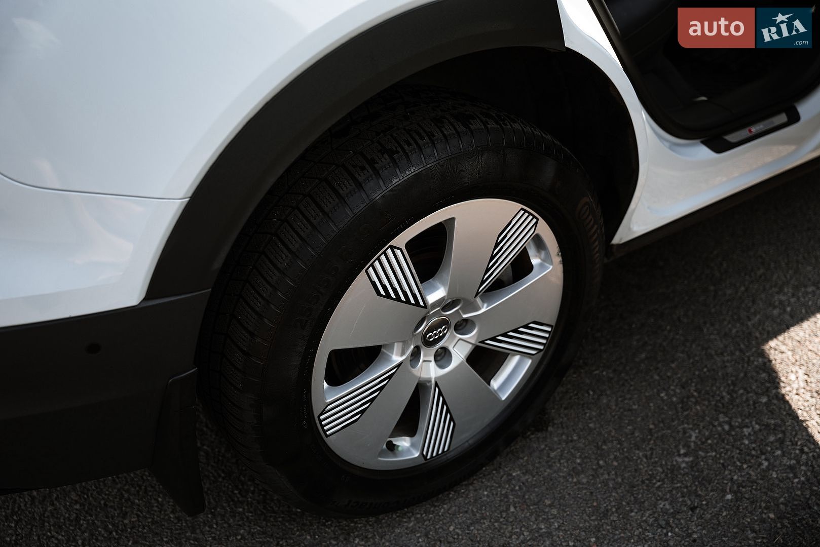 Audi e-tron 2020 VIN WAUZZZGE4LB037271 фото оголошення 89 з 99