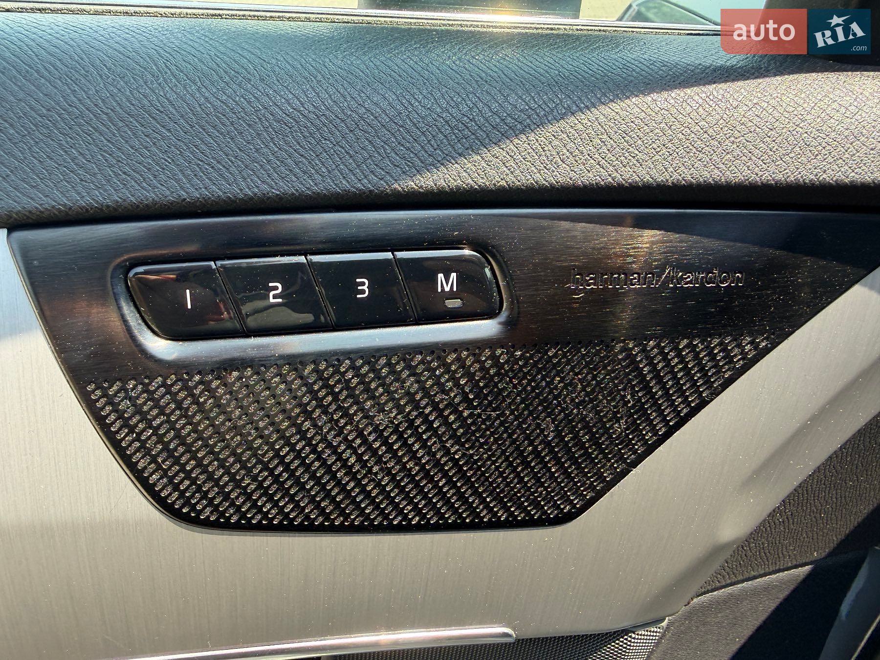 Volvo Xc90 2019 VIN YV1LCK2UCL1553866 фото оголошення 15 з 18