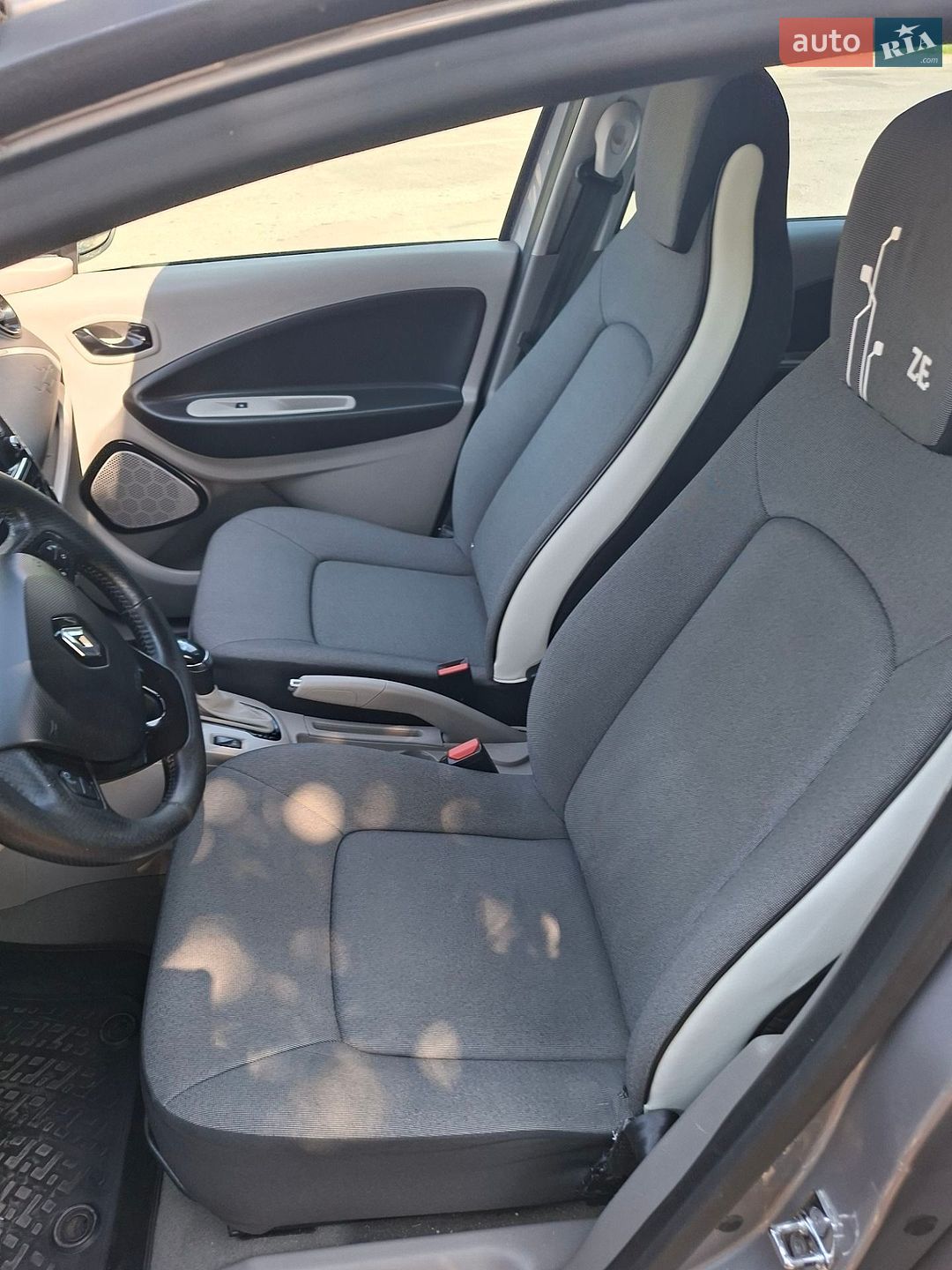 Renault Zoe 2014 VIN VF1AGVYA051937389 фото оголошення 26 з 44