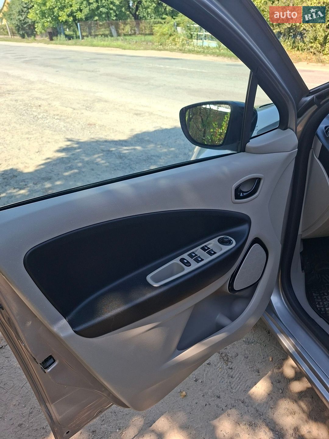 Renault Zoe 2014 VIN VF1AGVYA051937389 фото оголошення 27 з 44