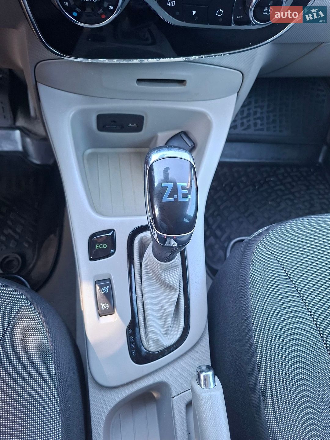 Renault Zoe 2014 VIN VF1AGVYA051937389 фото оголошення 31 з 44