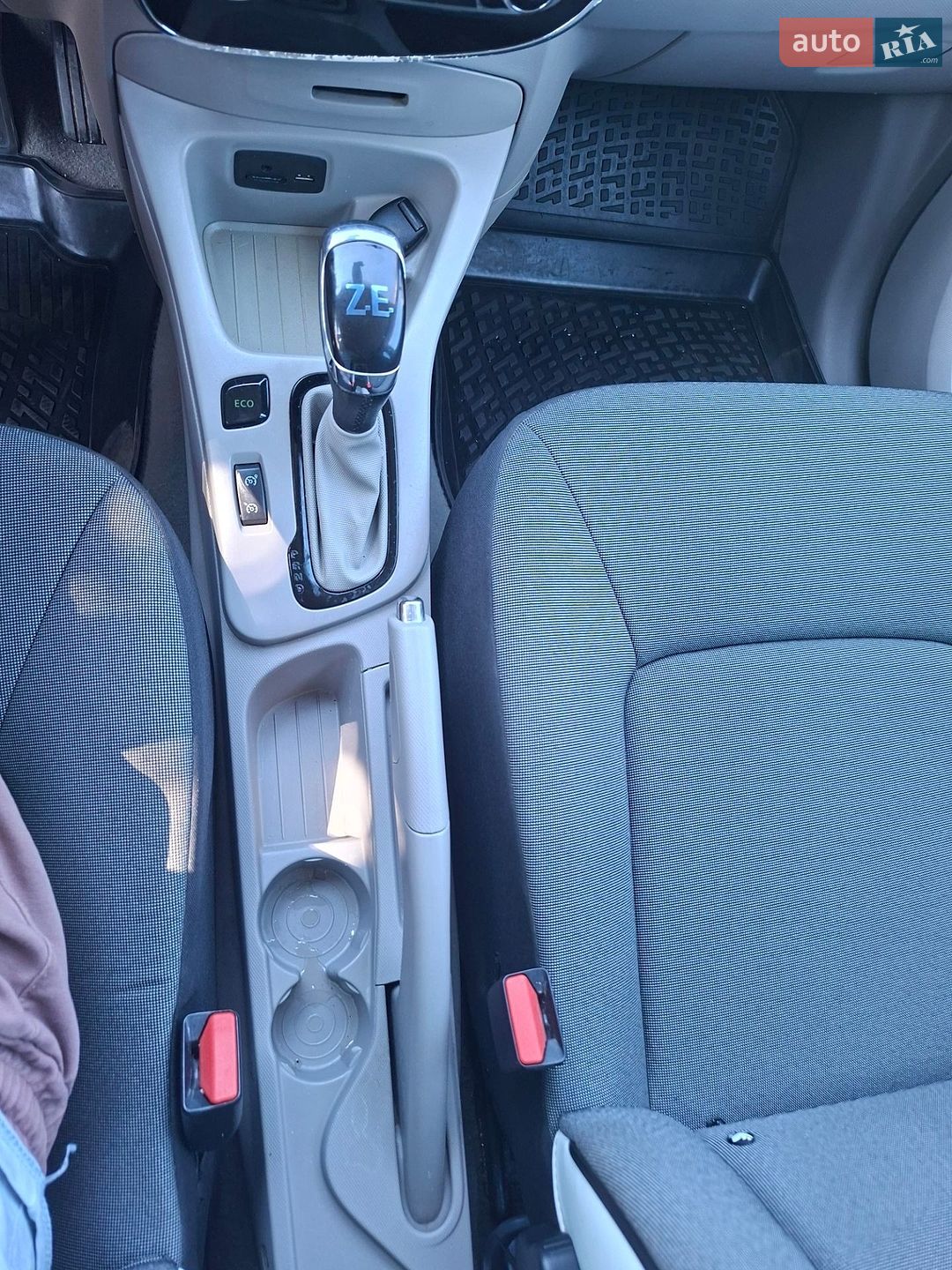 Renault Zoe 2014 VIN VF1AGVYA051937389 фото оголошення 33 з 44