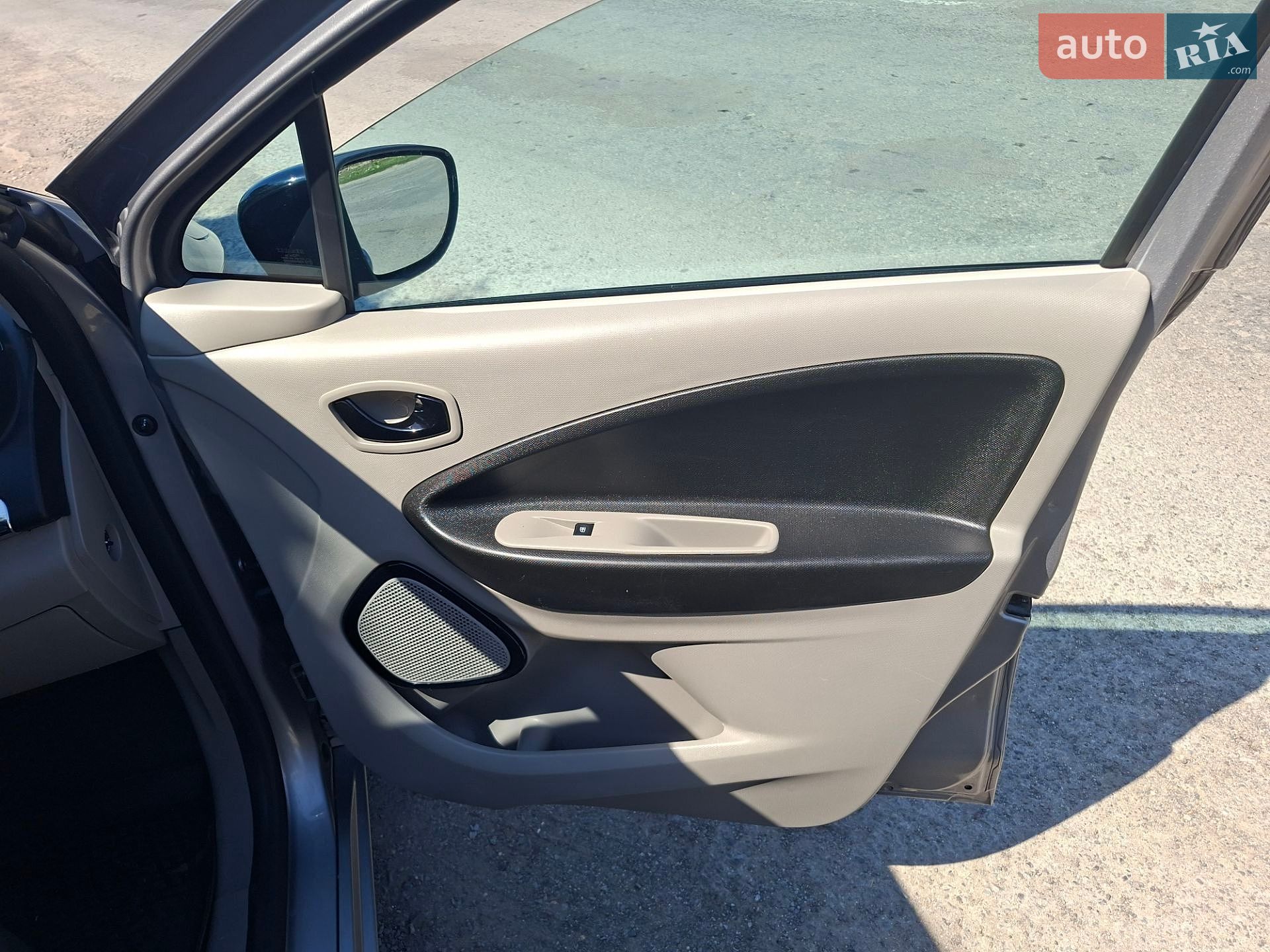 Renault Zoe 2014 VIN VF1AGVYA051937389 фото оголошення 37 з 44