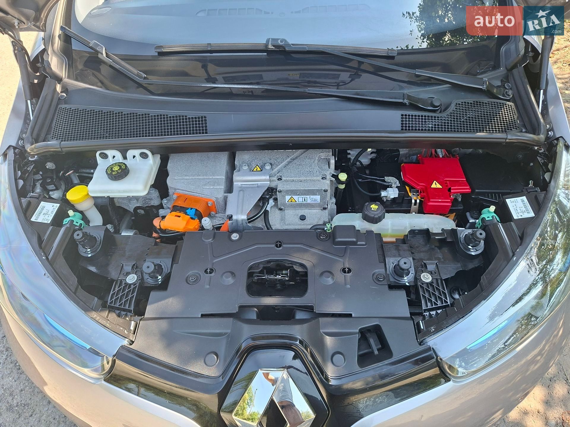 Renault Zoe 2014 VIN VF1AGVYA051937389 фото оголошення 43 з 44